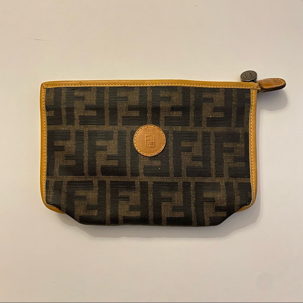 Vintage Fendi Wallet Clutch - Picture 8 of 14